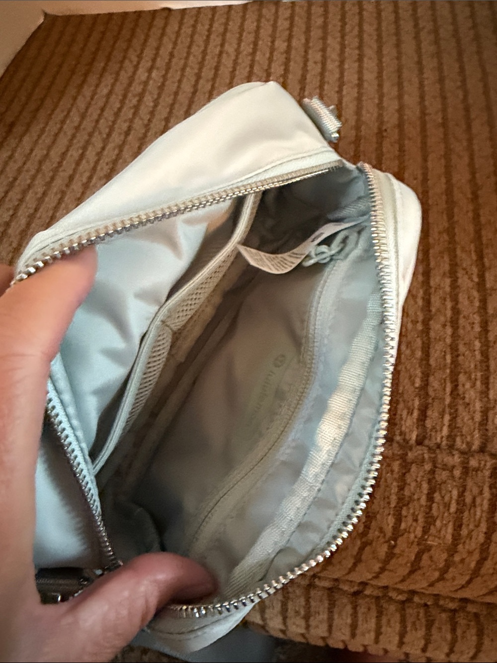 lululemon athletica Mint Color Double-Zip Crossbody Bag - Picture 4 of 8